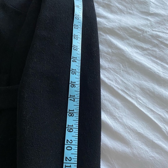 Wool coat - Picture 7 of 16